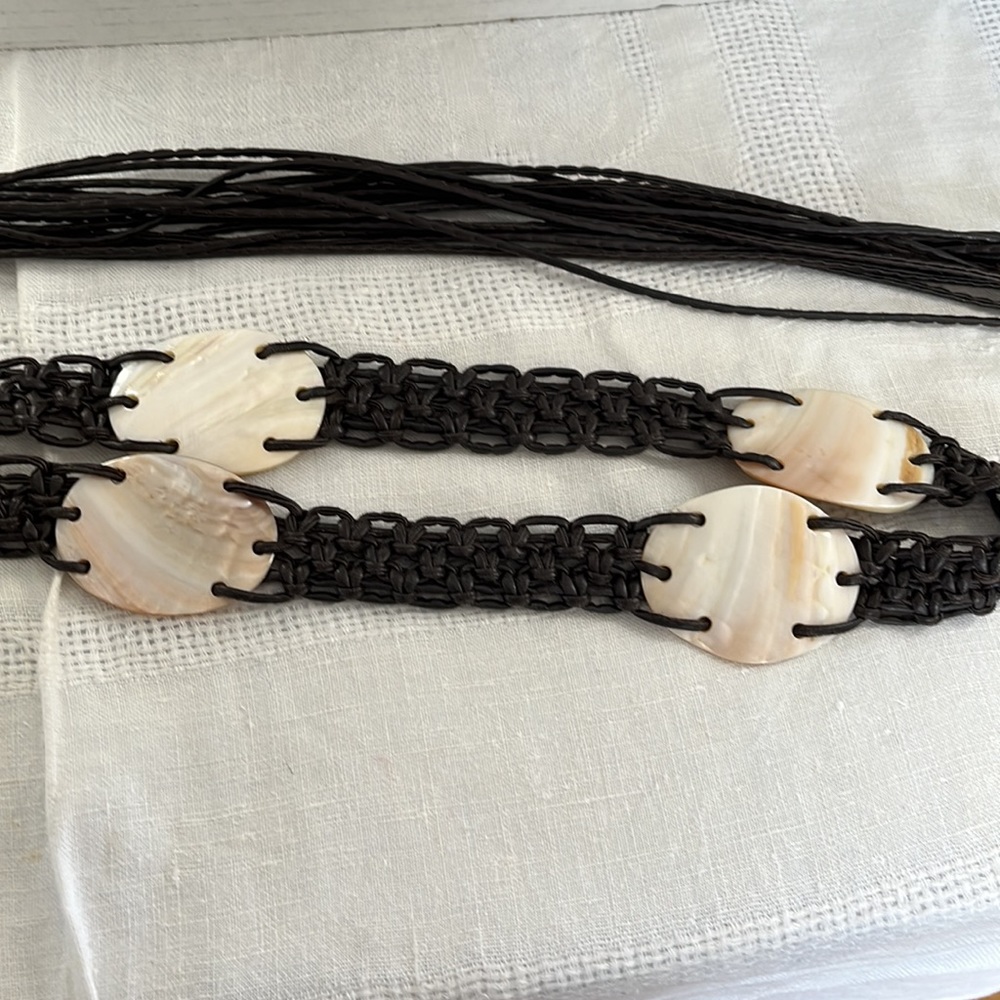 leather fringe tie belt fits L to XL with shell details